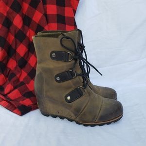 Sorel Joan of Arctic Wedge Mid booties